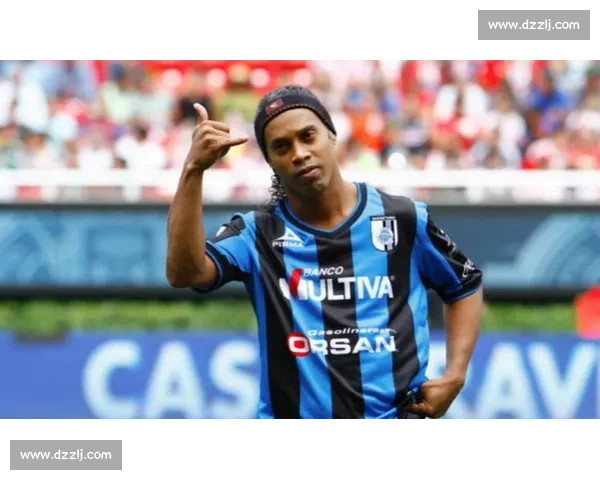 小罗携大罗、维尼修斯亮相 Nike 活动：传奇与新星跨代际传递足球正能量